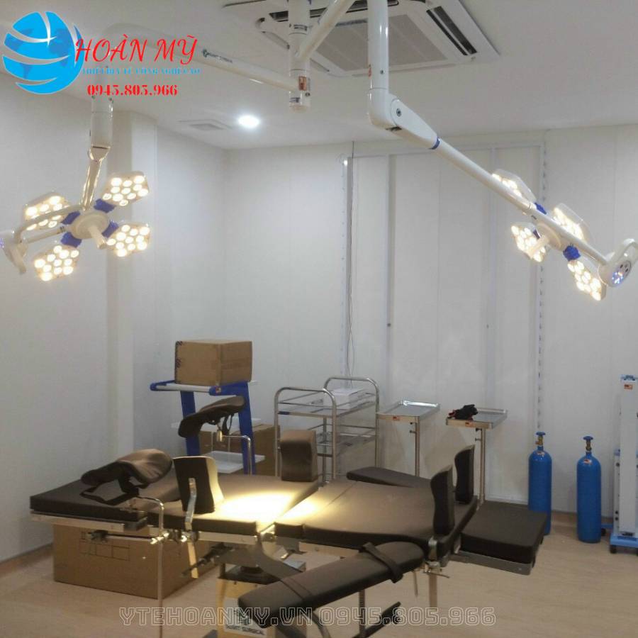 Đèn mổ treo trần LED 2 nhánh 4 cánh SSI-404P